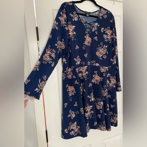 Women’s 2X Long Sleeve Dress